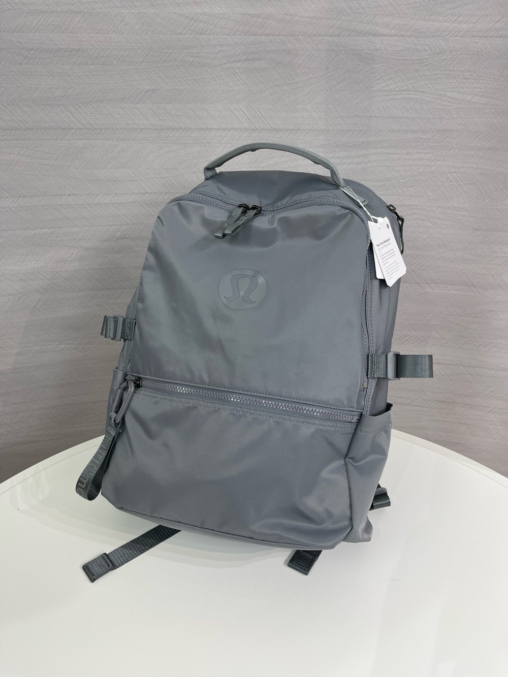 Lululemon Athletica New Crew Backpack 22L Trending Colours Asphalt Grey - Picture 1 of 9